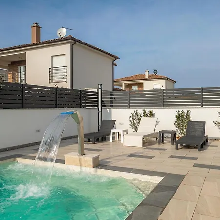 Gusto بيت للعطل *