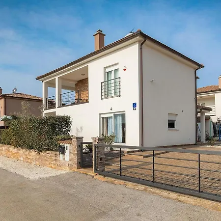 Gusto Tatil Evi Pula